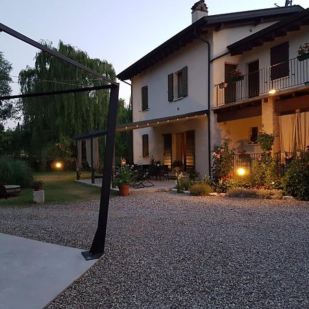 L'Isolo B&B E Case Vacanza 蒙赞巴诺 外观 照片