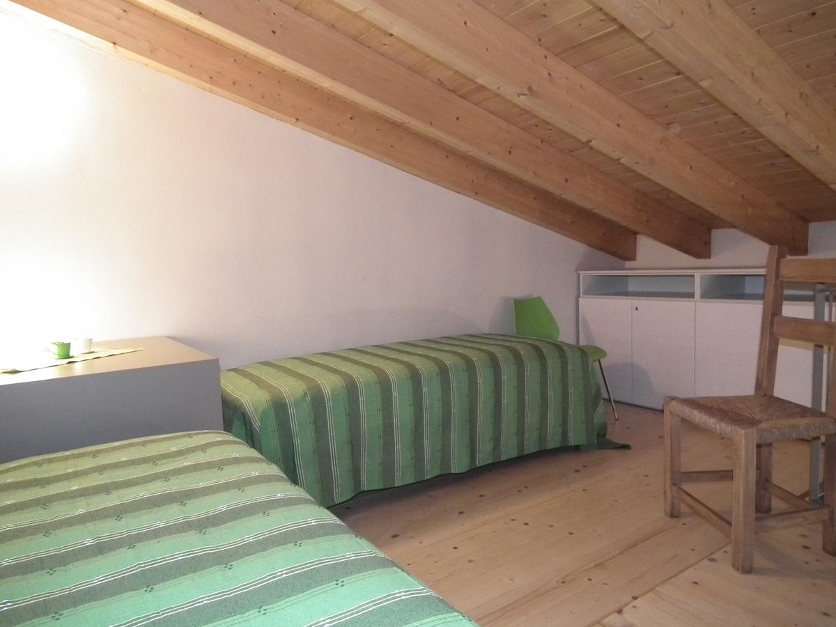 L'Isolo B&B E Case Vacanza 蒙赞巴诺 外观 照片