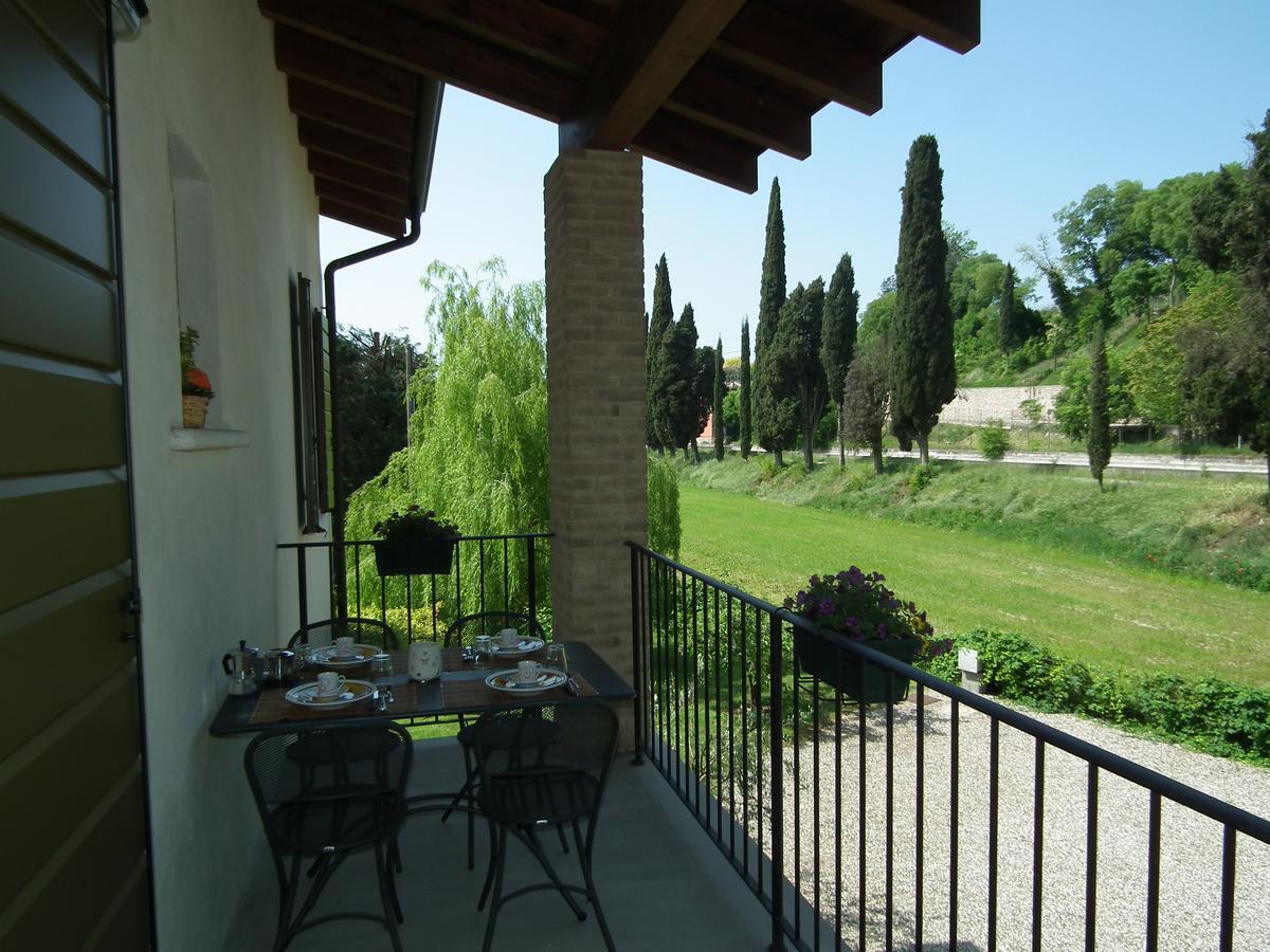 L'Isolo B&B E Case Vacanza 蒙赞巴诺 外观 照片
