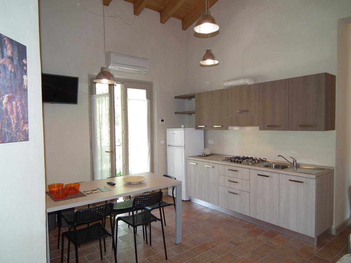L'Isolo B&B E Case Vacanza 蒙赞巴诺 外观 照片